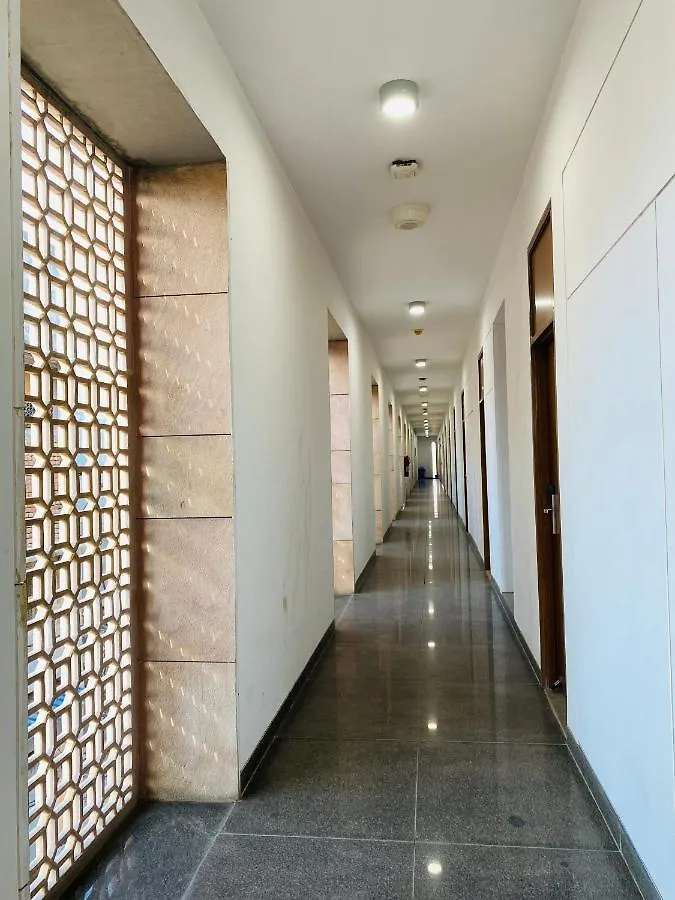 فندق Southern Grand Kashi - Inside Kashi Vishwanath Temple Corridor فاراناسي