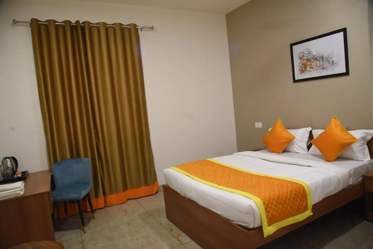 Hotel Southern Grand Kashi - Inside Kashi Vishwanath Temple Corridor Varanasi